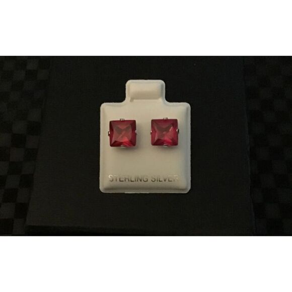 NEW~2Ct Princess Cut Ruby Gemstone Stud Earrings~.925 Sterling Silver - Picture 1 of 1
